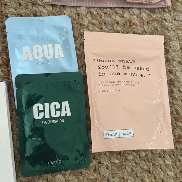 NWT BEAUTY BUNDLE FRE SKINCARE LAPCOS FACE MASKS SHOWER STEAMERS DEW CARE BUNDLE - Picture 5 of 13